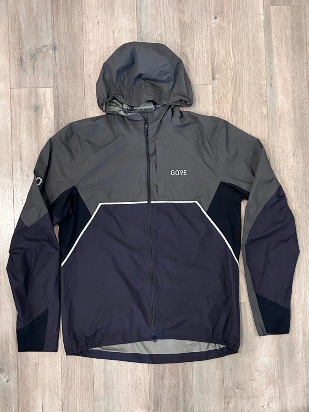Gorewear Men's Hooded Windbreaker Jacket - Charcoal & Navy